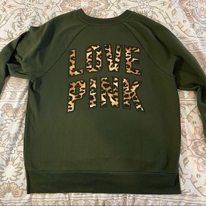 VS PINK CREW NECK SIZE MEDIUM